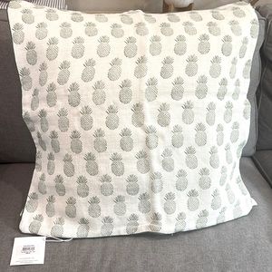 NWT Serena & Lily Isla Printed Pillow Cover Moss 24x24